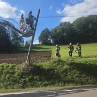 Telefonmast droht zu Fallen 2.jpg
